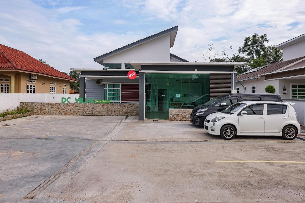 Oyo 90005 Dc Villa Guest House Kuala Rompin Luaran gambar