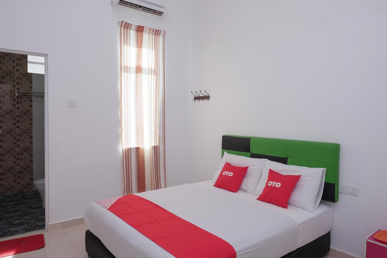 Oyo 90005 Dc Villa Guest House Kuala Rompin Luaran gambar