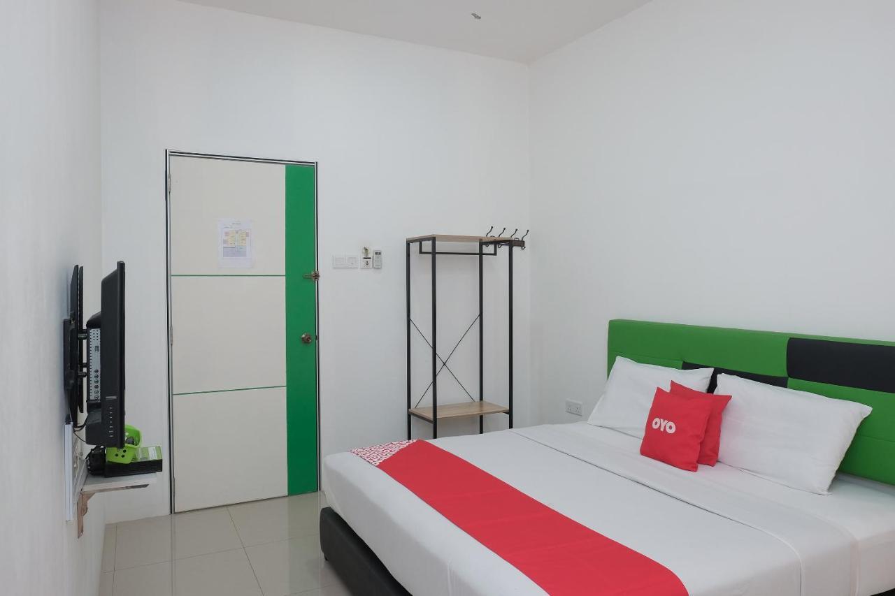 Oyo 90005 Dc Villa Guest House Kuala Rompin Luaran gambar