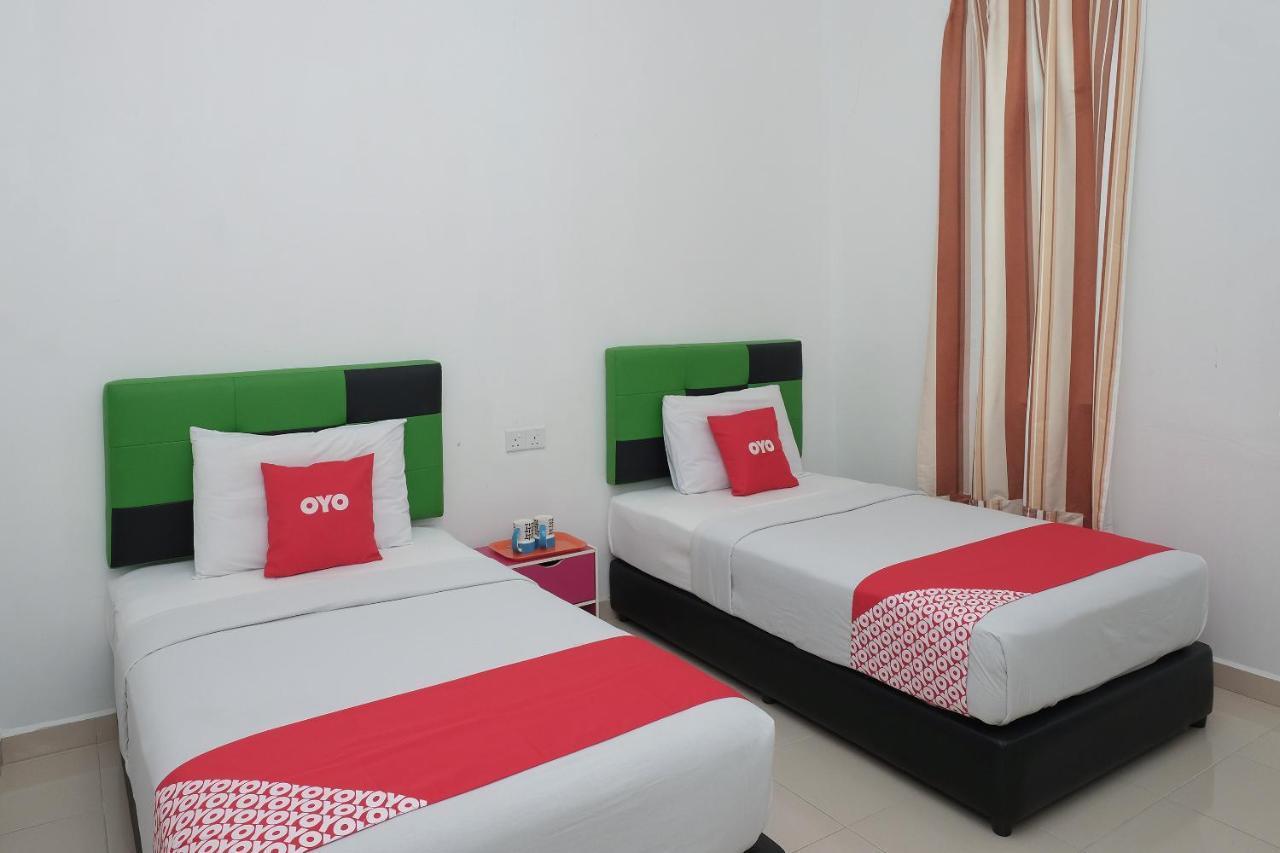 Oyo 90005 Dc Villa Guest House Kuala Rompin Luaran gambar