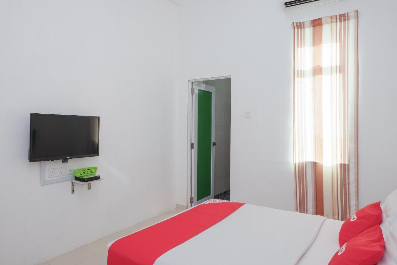 Oyo 90005 Dc Villa Guest House Kuala Rompin Luaran gambar