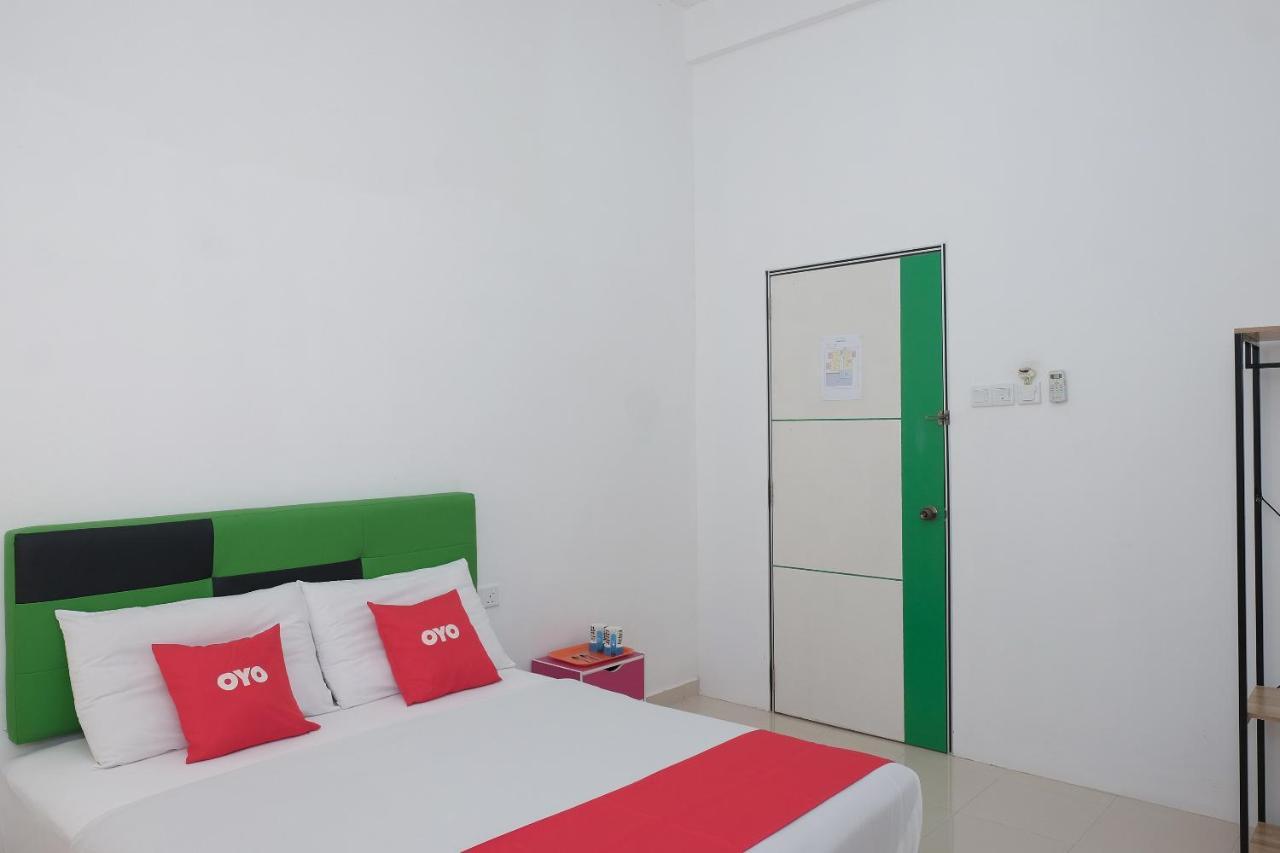 Oyo 90005 Dc Villa Guest House Kuala Rompin Luaran gambar