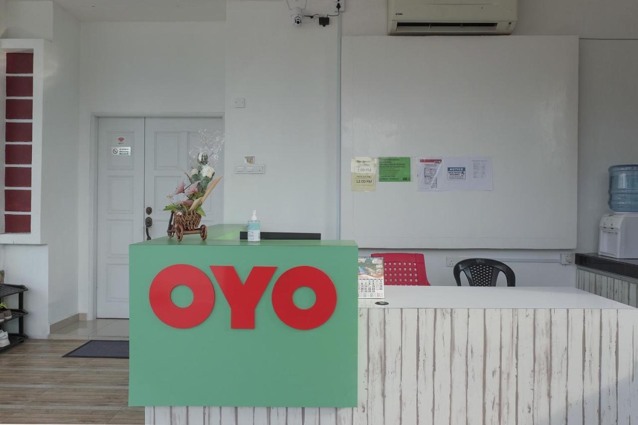 Oyo 90005 Dc Villa Guest House Kuala Rompin Luaran gambar
